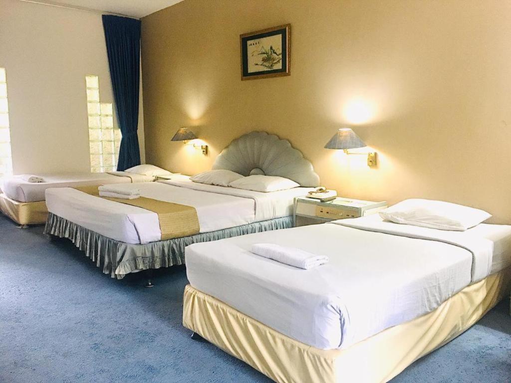 New Grand Park Hotel Surabaya Esterno foto