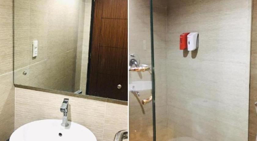 New Grand Park Hotel Surabaya Esterno foto